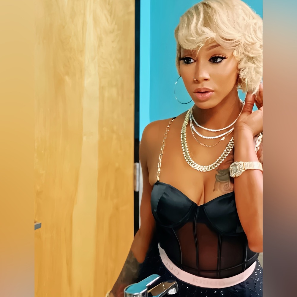 Meet your Posher, Nicole